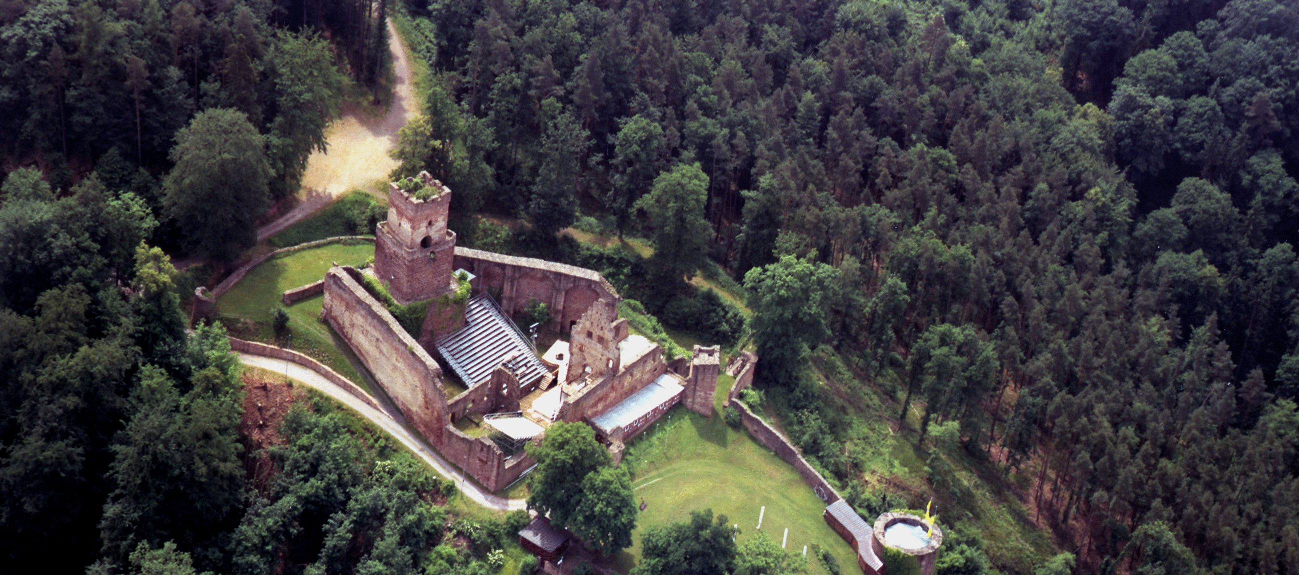  Burg 2015 - copyr. F. Hofmann 