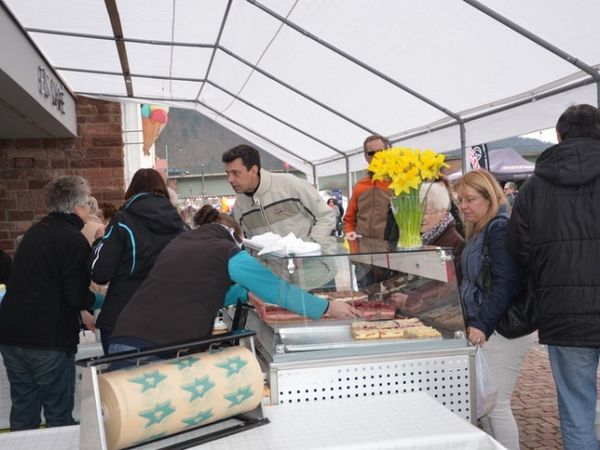 Bummeln, schauen, kaufen - das war unser Frühjahrsmarkt 2015. Copyright: Franz Hofmann und Stadt Freudenberg