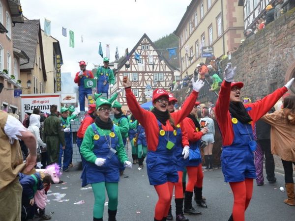 Super Umzug, super Stimmung, tolle Party - das war Straßenfasching in Freudenberg!